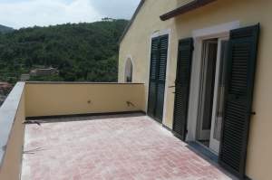Properties for sale in Italy, on the Italian Rivieras, in the Italian Lakes and Tuscany.
